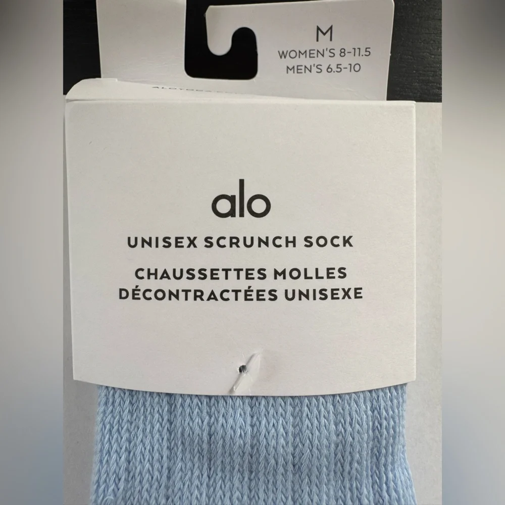 ALO Yoga Unisex Scrunch Sock Seashell Blue NEW NWT Light Blue Medium